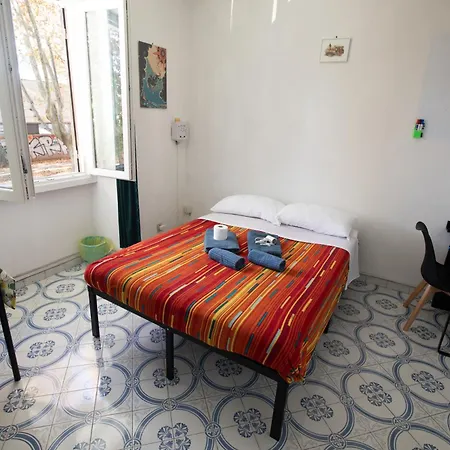 Stanza Da Apollo E Diana Homestay *
